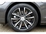 Volvo V60 T6 Plug-in hybrid AWD Essential Bright | Verwarmde Voorstoelen, Stuurwiel en Achterbank | Semi- Elektrische Trekhaak | Park Assist | Adaptieve Cruise Control | Leder Pakket