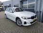 BMW 3-Serie Touring 320e PHEV - WIDESCREEN - LEER - CAMERA - 1 EIGENAAR - NL AUTO - PLUG-IN -