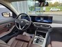 BMW 3-Serie Touring 320e PHEV - WIDESCREEN - LEER - CAMERA - 1 EIGENAAR - NL AUTO - PLUG-IN -