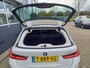 BMW 3-Serie Touring 320e PHEV - WIDESCREEN - LEER - CAMERA - 1 EIGENAAR - NL AUTO - PLUG-IN -