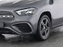 Mercedes-Benz GLA 250 e AMG Plug-In Hybride | AMG Line Premium Plus | Night Pakket | Trekhaak | AC en DC Laden | Distronic | Stuur en Stoelverwarming. Inclusief 24 maanden MB Certified garantie voor Europa.