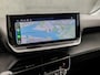 Peugeot 208 Hybrid 100 e-DCS6 Allure Automaat (VIRTUAL COCKPIT, APPLE CARPLAY, GROOT NAVI, 360 CAMERA, LEDER, STOELVERWARMING, SPORTSTOELEN, ADAPTIVE CRUISE, GETINT GLAS, NIEUWSTAAT)