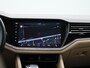 Volkswagen Touareg Atmosphere 3.0 TSi eHybrid 4MOTION 381 PK | Automaat | V6 | Plug-In | Luchtvering | Panorama Dak | Dealeronderhouden | Trekhaak | Achterklep Elektrisch