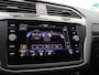 Volkswagen Tiguan 1.4 TSI eHybrid R-Line Business+ 245PK DSG Pano-Schuifdak, SOH 92%, Black Style, Volleder, Matrix Led-verlichting, Trekhaak, Head-Up Display, Stoel-Stuurverwarming, 20" LM Velgen