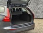 Volvo V60 2.0 B3 Momentum Advantage | Lederen comfortstoelen | Stoel en Stuurverwarming | Navigatie | Apple CarPlay & Android Auto| Cruise Control |