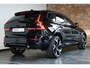Volvo XC60 T6 Plug-in hybrid AWD Ultra Black Edition | Bowers & Wilkins Premium Audio| Luchtvering | 22" Lichtmetalen velgen | Google infotainment | Stoelverwarming | Stoelventilatie | 360° Parkeercamera | Parkeersensoren voor + achter | Parkeerverwarming