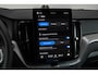 Volvo XC60 T6 Plug-in hybrid AWD Ultra Black Edition | Bowers & Wilkins Premium Audio| Luchtvering | 22" Lichtmetalen velgen | Google infotainment | Stoelverwarming | Stoelventilatie | 360° Parkeercamera | Parkeersensoren voor + achter | Parkeerverwarming