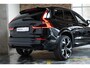 Volvo XC60 T6 Plug-in hybrid AWD Ultra Black Edition | Bowers & Wilkins Premium Audio| Luchtvering | 22" Lichtmetalen velgen | Google infotainment | Stoelverwarming | Stoelventilatie | 360° Parkeercamera | Parkeersensoren voor + achter | Parkeerverwarming