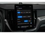 Volvo XC60 T6 Plug-in hybrid AWD Ultra Black Edition | Bowers & Wilkins Premium Audio| Luchtvering | 22" Lichtmetalen velgen | Google infotainment | Stoelverwarming | Stoelventilatie | 360° Parkeercamera | Parkeersensoren voor + achter | Parkeerverwarming