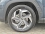 Hyundai Tucson 1.6 T-GDI HEV Premium Sky Automaat / Fabrieksgarantie tot 03-2029 / Dealer onderhouden / Adaptief cruise control / Glazen schuif- en kanteldak / Elektrische achterklep / Stuur-, Stoel en Achterbank verwarming / Rondomzicht camera / Adaptief CC /