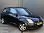 Suzuki Swift 1.3 GLS 5 deurs - AIRCO - EL. RAMEN + SPIEGELS - CPV - LM VELGEN - STUURBEKRACHTIGING - ZWART METALLIC - RADIO/CD - NL AUTO - NIEUWE APK T/M 05-09-2026 -