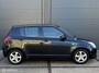 Suzuki Swift 1.3 GLS 5 deurs - AIRCO - EL. RAMEN + SPIEGELS - CPV - LM VELGEN - STUURBEKRACHTIGING - ZWART METALLIC - RADIO/CD - NL AUTO - NIEUWE APK T/M 05-09-2026 -
