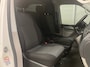 Volkswagen Transporter 2.0 TDi L1H1 Black & White Edition | Navigatie | Betimmering | Airco | Lichtmetalen velgen |