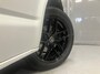 Volkswagen Transporter 2.0 TDi L1H1 Black & White Edition | Navigatie | Betimmering | Airco | Lichtmetalen velgen |