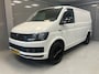 Volkswagen Transporter 2.0 TDi L1H1 Black & White Edition | Navigatie | Betimmering | Airco | Lichtmetalen velgen |