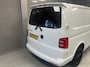 Volkswagen Transporter 2.0 TDi L1H1 Black & White Edition | Navigatie | Betimmering | Airco | Lichtmetalen velgen |