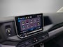 Volkswagen Crafter 2.0 TDI 140 PK L3H2 Highline Airco | All Seasonbanden | Navigatie (Apple carplay / Android Auto) |