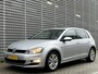 Volkswagen Golf 1.0 TSI Comfortline / Navigatie / Parkeersensoren V+A / Climate controle / Cruise controle / Lichtmetaal 16 inch / **