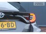 Toyota Yaris 1.5 Hybrid Dynamic I Navigatie I Allseason banden I NL-auto