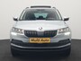 Skoda Karoq 1.0 TSI Style DSG116pk Dealer O.H. | Trekhaak Af Fabriek | Panodak | Camera | Apple Carplay | Sportstoelen Verwarmd | Navigatie | Keyless | Cruise Control | DAB |