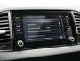 Skoda Karoq 1.0 TSI Style DSG116pk Dealer O.H. | Trekhaak Af Fabriek | Panodak | Camera | Apple Carplay | Sportstoelen Verwarmd | Navigatie | Keyless | Cruise Control | DAB |