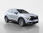 Kia Sportage 1.6T Hybrid Dark Edition | Stoel en stuurverwarming | Elektrisch bedienbare voorstoelen | Navigatie | Camera | Parkeersensoren voor en achter | Apple Carplay | Android Auto |