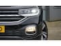 Volkswagen T-Cross 1.0 TSI 116pk 2x R-Line Virtual Cockpit Trekhaak 18inch LM Beats Adaptive Cruise Keyless *Complete T-Cross* 76300km!