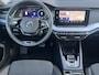 Skoda Octavia Combi 1.0 e-TSI DSG Business Edition Plus Navigatie Trekhaak Camera Carplay Keyless Elek Stoel + verwarming ACC 17 Inch Velgen Getint Glas NL Auto