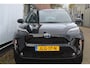 Toyota Yaris Cross 1.5 Hybrid ] All season banden l Apple carplay/ android auto l Armsteun l Elektrisch inklapbare buitenspiegels l Climate control l Achteruitrijcamera