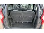 Dacia Lodgy 1.2 TCe Stepway 7p. Airco, Voorstoelen verwarmd, Multimediasysteem, Navigatie, , Cruise control, Achteruitrijcamera, Parkeersensoren, Elektrische ramen en spiegels, Lichtmetalen velgen, BOVAG GARANTIE