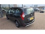 Dacia Lodgy 1.2 TCe Stepway 7p. Airco, Voorstoelen verwarmd, Multimediasysteem, Navigatie, , Cruise control, Achteruitrijcamera, Parkeersensoren, Elektrische ramen en spiegels, Lichtmetalen velgen, BOVAG GARANTIE