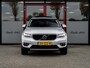 Volvo XC40 2.0 T5 AWD Intro Edition | 1e Eigenaar | Origineel NL | Harman & Kardon | Schuif/ Kantel Panoramadak | Stoelverwarming | Elektrische Zetels | Cruise Control Adaptief | 4x4 | LED Koplampen | Privacy Glas |