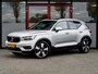 Volvo XC40 2.0 T5 AWD Intro Edition | 1e Eigenaar | Origineel NL | Harman & Kardon | Schuif/ Kantel Panoramadak | Stoelverwarming | Elektrische Zetels | Cruise Control Adaptief | 4x4 | LED Koplampen | Privacy Glas |
