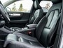 Volvo XC40 2.0 T5 AWD Intro Edition | 1e Eigenaar | Origineel NL | Harman & Kardon | Schuif/ Kantel Panoramadak | Stoelverwarming | Elektrische Zetels | Cruise Control Adaptief | 4x4 | LED Koplampen | Privacy Glas |