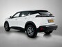 Peugeot 2008 SUV Active Pack 100pk | Navigatie | Climate Control | Cruise Control | Parkeersensoren | Stoelverwarming | Led koplampen | Bluetooth | DAB+ radio | Elektrisch inklapbare spiegels | Apple CarPlay / Android Auto | Regensensor | Automatisch dimlicht | 16” Lichtmetalen velgen |