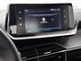 Peugeot 2008 SUV Active Pack 100pk | Navigatie | Climate Control | Cruise Control | Parkeersensoren | Stoelverwarming | Led koplampen | Bluetooth | DAB+ radio | Elektrisch inklapbare spiegels | Apple CarPlay / Android Auto | Regensensor | Automatisch dimlicht | 16” Lichtmetalen velgen |