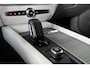 Volvo V60 B3 Automaat Essential Edition | 1ste Eigenaar | Dealeronderhouden | Google infotainment | Parkeersensoren voor + achter | Parkeercamera | achteropkomend verkeer waarschuwing | Apple Carplay/Android auto |