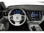 Volvo V60 B3 Automaat Essential Edition | 1ste Eigenaar | Dealeronderhouden | Google infotainment | Parkeersensoren voor + achter | Parkeercamera | achteropkomend verkeer waarschuwing | Apple Carplay/Android auto |