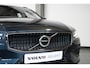Volvo V60 B3 Automaat Essential Edition | 1ste Eigenaar | Dealeronderhouden | Google infotainment | Parkeersensoren voor + achter | Parkeercamera | achteropkomend verkeer waarschuwing | Apple Carplay/Android auto |