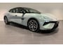 Lotus Emeya Base 102 kWh | Elektrische Trekhaak | Alcantara - Carbon Stuurwiel | Zwarte badges | Intelligent glazen dak | Actieve Spoiler |