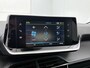 Peugeot e-208 EV Allure Pack 50 kWh 136pk | Accu SOH 99,9% | Lage kilometerstand! | Navigatie via Apple Carplay / Android Auto | Achteruitrijcamera | 3D Cockpit | Climate Control | Cruise Control | Parkeersensoren | Stof/kunstleder | Keyless start | DAB+ radio | Led koplampen | Donker getint glas | 16" lichtmetalen velgen |