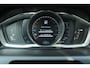 Volvo XC60 T5 Automaat FWD Summum | Elektrisch Glazen Panorama-Dak | Trekhaak Met Afneembare Kogel | Lichtmetalen Velgen 18" | Electronic Climate Controle | Voorstoelen Verwarmd | Park Assist Achter | Leder bekleding Offblack | Cruise Control | Bots Herkenning En Activatie | Autonomous Emergency Braking | Achterbank In Delen Neerklapbaar |