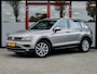 Volkswagen Tiguan 1.5 TSI ACT Highline | LED Koplampen | Camera | Stoelverwarming | Climate Control | Adaptieve Cruise Control | Privacy Glas | 18'' Lichtmetalen Velgen | Navigatie | ParkAssist | Apple Carplay* | Android Auto* |
