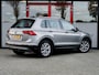 Volkswagen Tiguan 1.5 TSI ACT Highline | LED Koplampen | Camera | Stoelverwarming | Climate Control | Adaptieve Cruise Control | Privacy Glas | 18'' Lichtmetalen Velgen | Navigatie | ParkAssist | Apple Carplay* | Android Auto* |