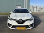 Renault Clio 1.3 TCe R.S. Line Automaat 5-Deurs 130 PK. Prachtige en een nieuw rijdende auto van de eerste eigenaar !!!