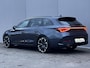 CUPRA Leon Sportstourer 1.4 e-Hybrid VZ Copper Edition Automaat / Navigatie / Elektrische trekhaak 1.500 kg / Elektrische klep / Sportstoelen / Stuur- en stoelverwarming / Apple Carplay Android / 19" LM wielen /
