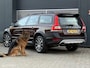 Volvo XC70 2.0 D4 Geartronic-8 Classic Edition -Schuifdak-Xenon-Adap.CC-Trekhaak-Stuurverw.-Prachtige auto