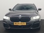 BMW 5-Serie Touring 520e M Sport Plug In Hybrid 204pk Dealer O.H PHEV | Trekhaak af Fabriek | Adaptive Cruise | Alcantara Sportstoelen Verwarmd | Camera | Navi Pro | Sfeerverlichting | Apple Carplay |