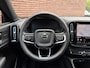 Volvo XC40 B4 Plus Black Edition | Panoramadak | 20 inch lichtmetalen velgen | Harman Kardon | Demo | Stoel- / stuurwielverwarming | 360 graden camera