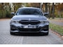 BMW 3-Serie 330i High Executive M-Sport | Org.NL | Leer | HUD | Live Cockpit Pro | Camera | Sportrem | 19" | DAB | Alarm kl.3 | et.c